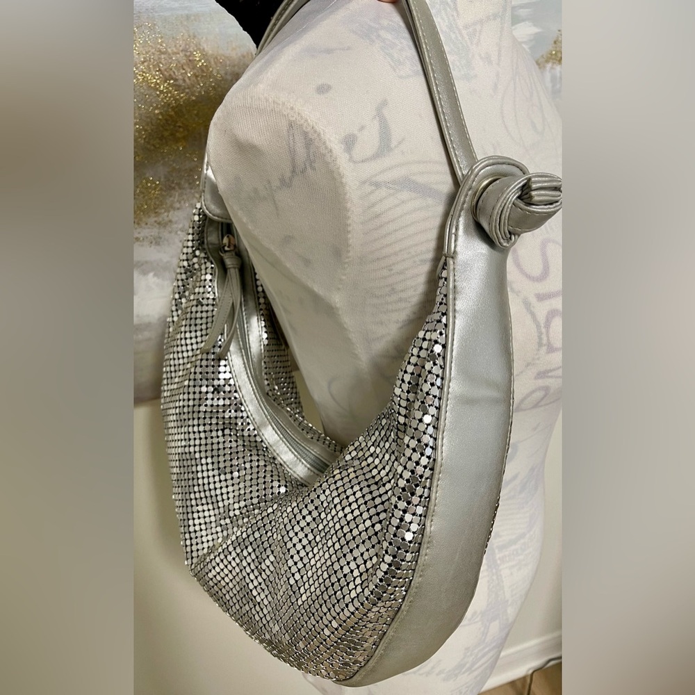 🥳🥳NEW BUENO Mesh Silver Hobo Dressy Shoulder Bag, Silver - Picture 5 of 8
